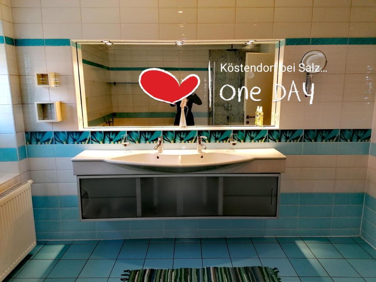 Taferne In Koestendorf - Ferienwohnung Monteurzimmer Neumarkt am Wallersee Esterno foto
